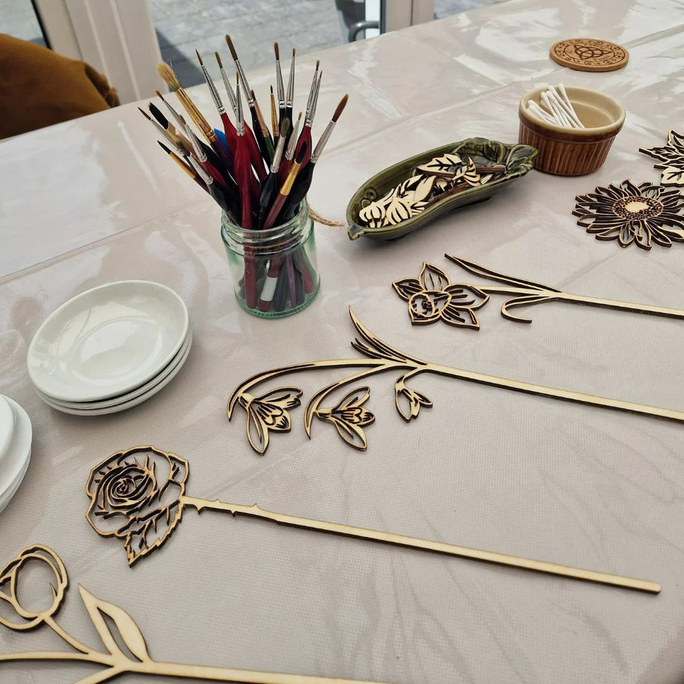 Paint Your Own Forever Flowers Wednesday 12th August 6.30pm-8.30pm