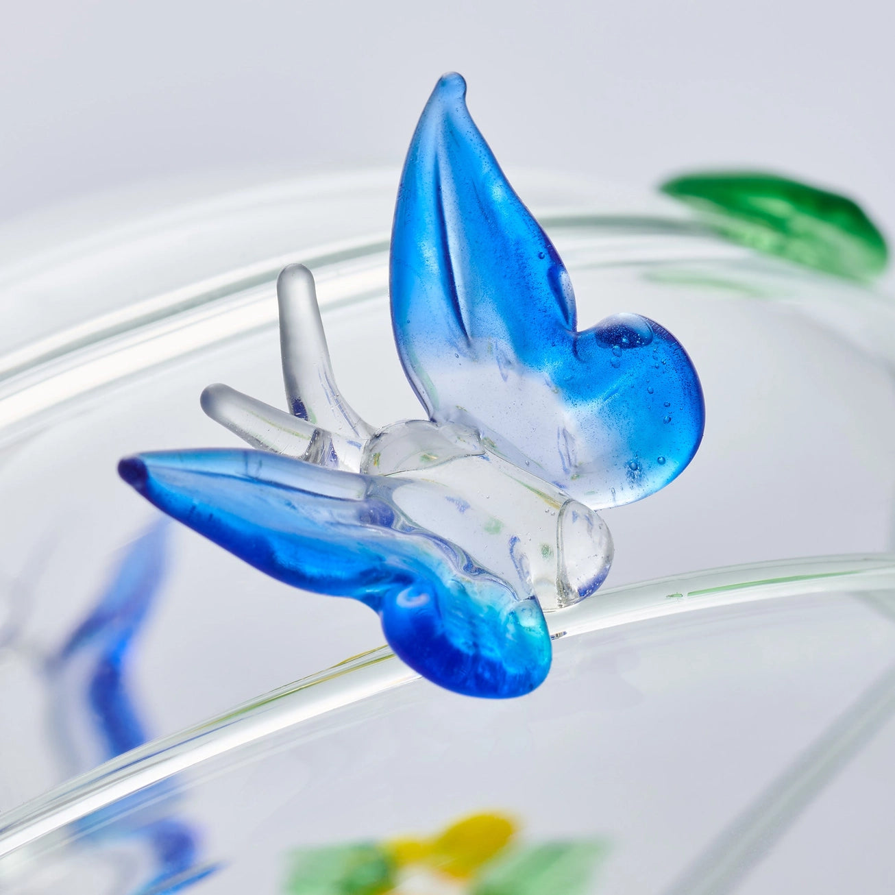 Sienna Glass - 10cm Glass Globe - Wildlife Collection - Butterfly
