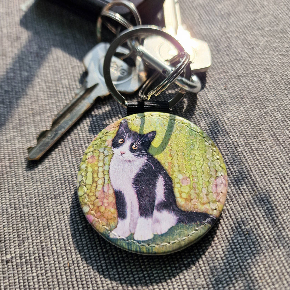 Black & White Cat Faux Leather Keyring