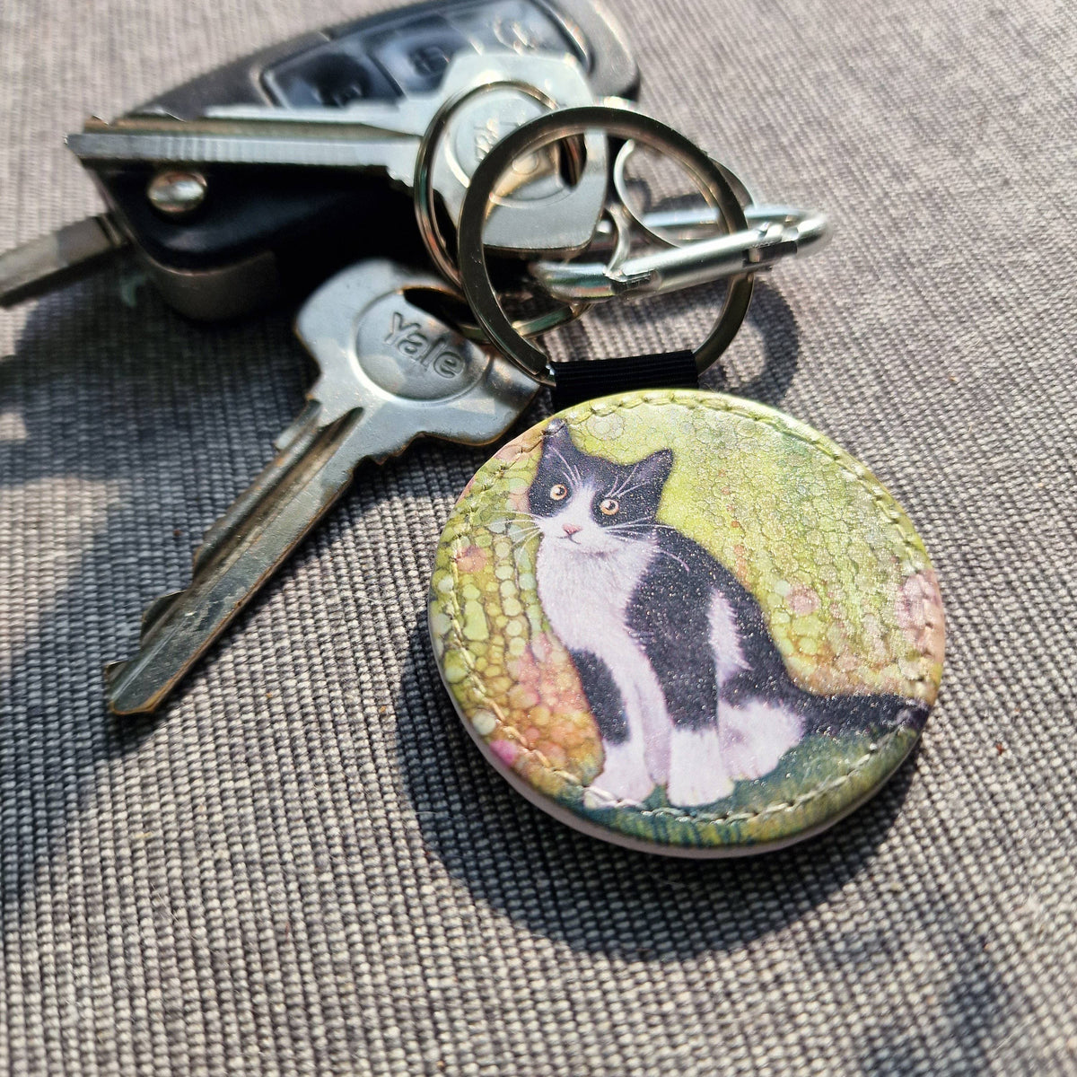 Black & White Cat Faux Leather Keyring