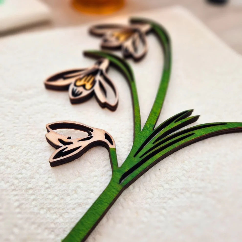 Paint Your Own Forever Flowers Wednesday 12th August 6.30pm-8.30pm