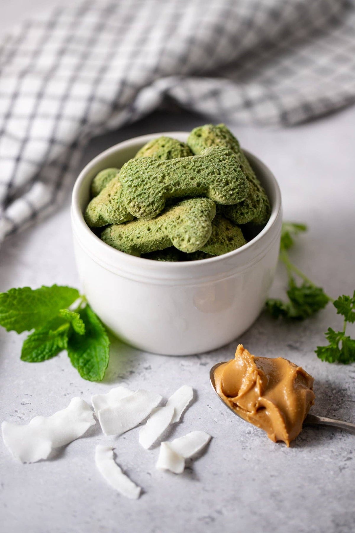 Nutritionist Approved Minty Breath Bones Dog Treats
